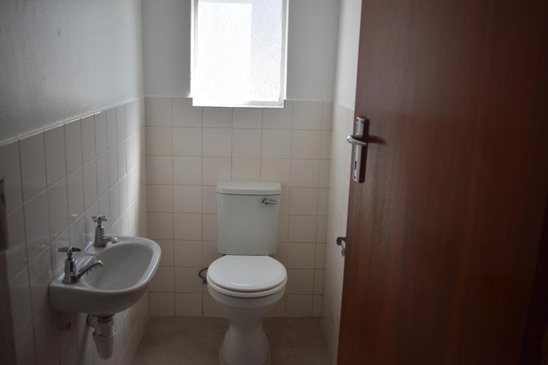 To Let 2 Bedroom Property for Rent in Wynberg Western Cape